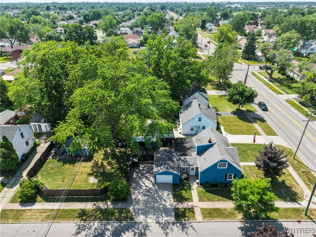 715 Brighton Road, Tonawanda, New York 14150, Tonawanda, New York 14150, 4 Bedrooms Bedrooms, 9 Rooms Rooms,2 BathroomsBathrooms,Residential,For Sale,715 Brighton Road, Tonawanda, New York 14150,B1622390