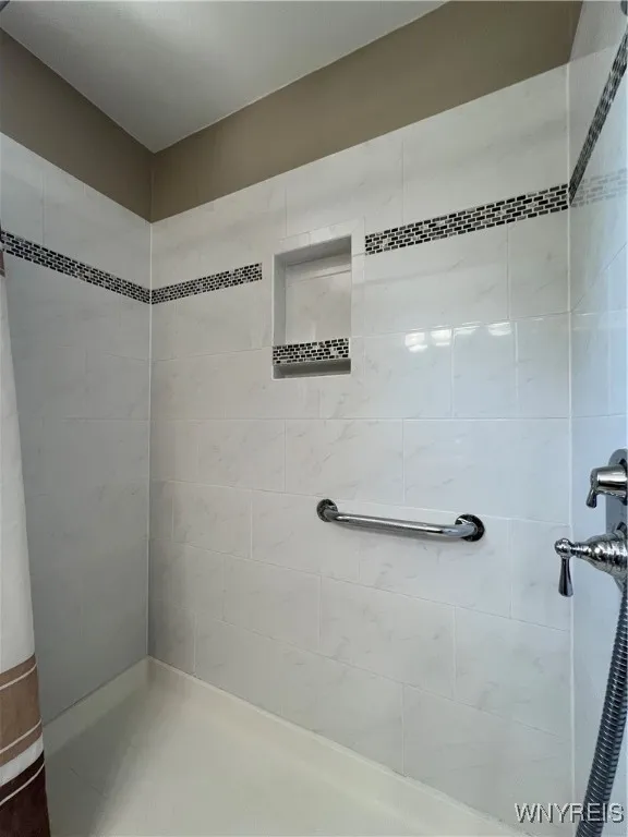 67 Nadon Place, Tonawanda, New York 14150, Tonawanda, New York 14150, 3 Bedrooms Bedrooms, 7 Rooms Rooms,1 BathroomBathrooms,Residential,For Sale,67 Nadon Place, Tonawanda, New York 14150,B1622031