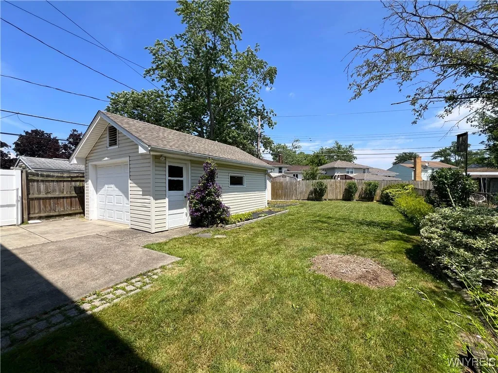 67 Nadon Place, Tonawanda, New York 14150, Tonawanda, New York 14150, 3 Bedrooms Bedrooms, 7 Rooms Rooms,1 BathroomBathrooms,Residential,For Sale,67 Nadon Place, Tonawanda, New York 14150,B1622031