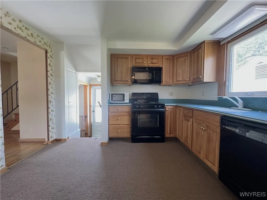 67 Nadon Place, Tonawanda, New York 14150, Tonawanda, New York 14150, 3 Bedrooms Bedrooms, 7 Rooms Rooms,1 BathroomBathrooms,Residential,For Sale,67 Nadon Place, Tonawanda, New York 14150,B1622031