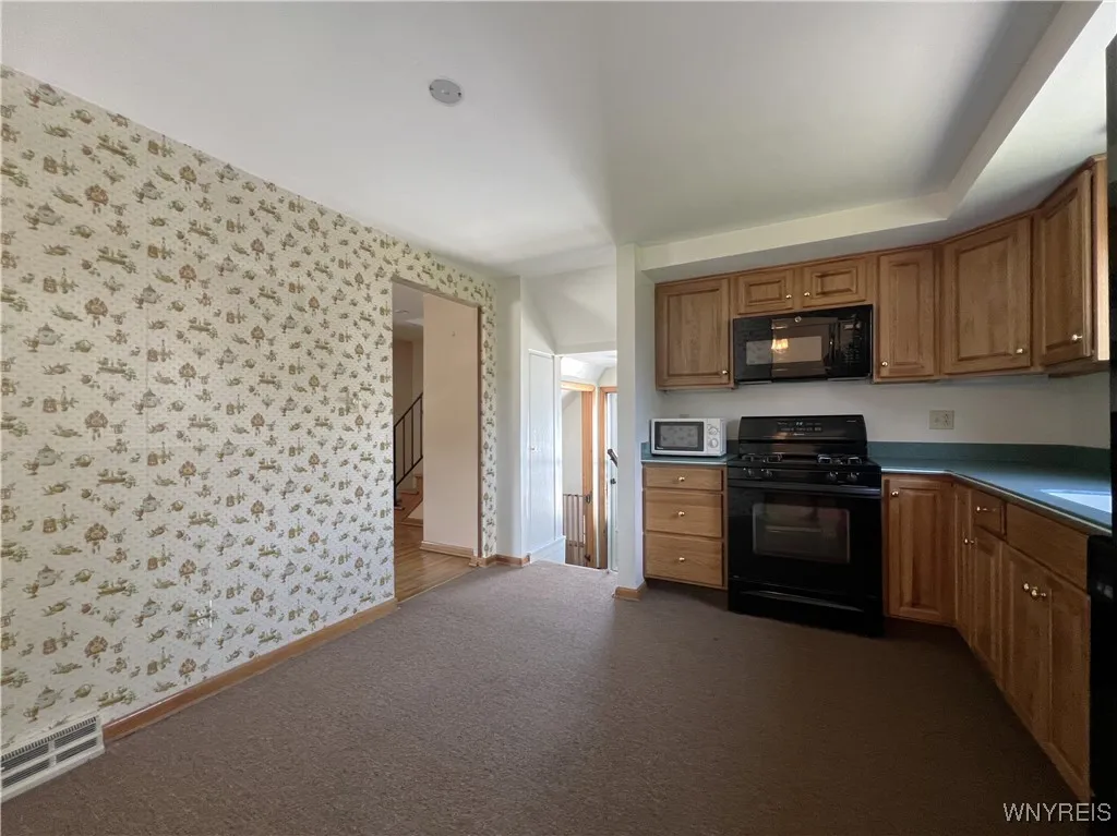 67 Nadon Place, Tonawanda, New York 14150, Tonawanda, New York 14150, 3 Bedrooms Bedrooms, 7 Rooms Rooms,1 BathroomBathrooms,Residential,For Sale,67 Nadon Place, Tonawanda, New York 14150,B1622031