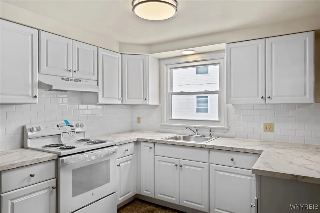 335 Sundridge, Amherst, New York 14428, Amherst, New York 14428, 3 Bedrooms Bedrooms, 4 Rooms Rooms,1 BathroomBathrooms,Residential Lease,For Rent,335 Sundridge, Amherst, New York 14428,B1621994