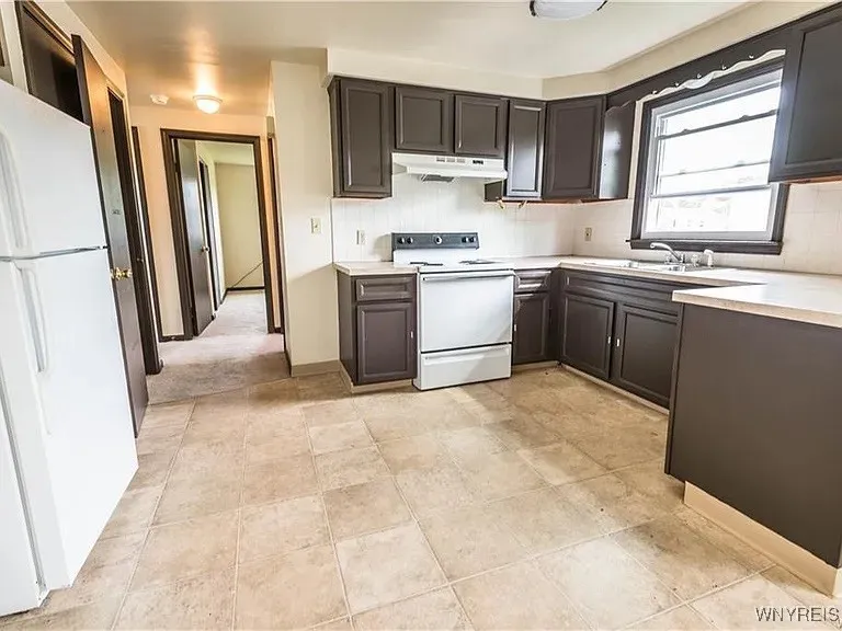 335 Sundridge, Amherst, New York 14228, Amherst, New York 14228, 3 Bedrooms Bedrooms, 4 Rooms Rooms,1 BathroomBathrooms,Residential Lease,For Rent,335 Sundridge, Amherst, New York 14228,B1621986