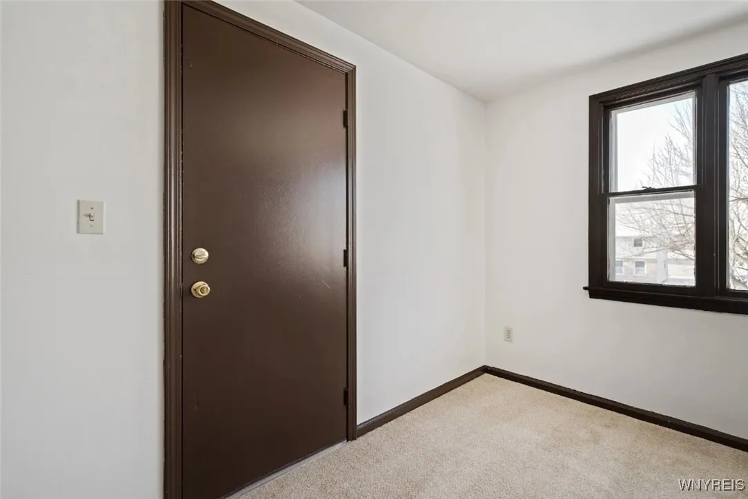 317 Sundridge Drive, Amherst, New York 14228, Amherst, New York 14228, 3 Bedrooms Bedrooms, 4 Rooms Rooms,1 BathroomBathrooms,Residential Lease,For Rent,317 Sundridge Drive, Amherst, New York 14228,B1621979