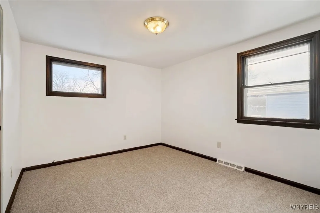 317 Sundridge Drive, Amherst, New York 14228, Amherst, New York 14228, 3 Bedrooms Bedrooms, 4 Rooms Rooms,1 BathroomBathrooms,Residential Lease,For Rent,317 Sundridge Drive, Amherst, New York 14228,B1621979