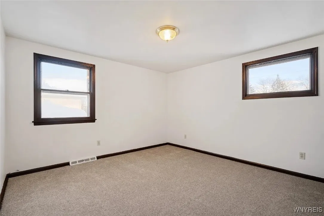 317 Sundridge Drive, Amherst, New York 14228, Amherst, New York 14228, 3 Bedrooms Bedrooms, 4 Rooms Rooms,1 BathroomBathrooms,Residential Lease,For Rent,317 Sundridge Drive, Amherst, New York 14228,B1621979