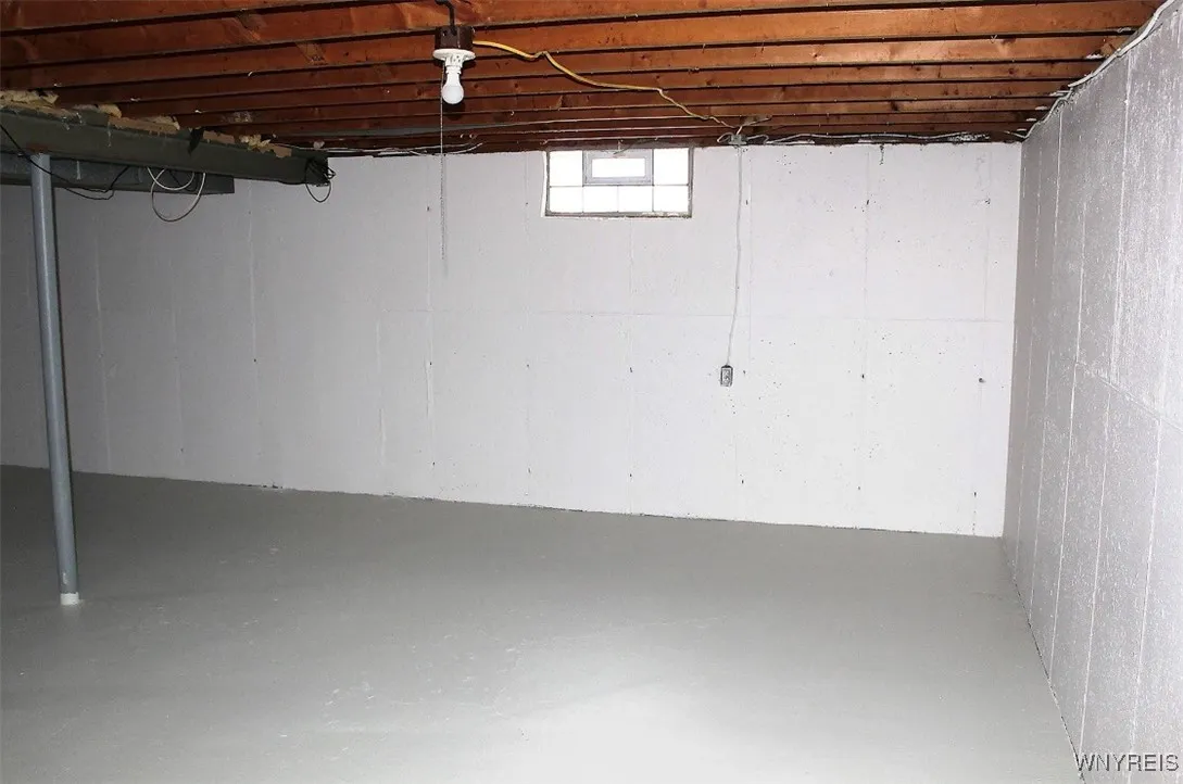 300 Sundridge Drive, Amherst, New York 14228, Amherst, New York 14228, 3 Bedrooms Bedrooms, 4 Rooms Rooms,1 BathroomBathrooms,Residential Lease,For Rent,300 Sundridge Drive, Amherst, New York 14228,B1621965