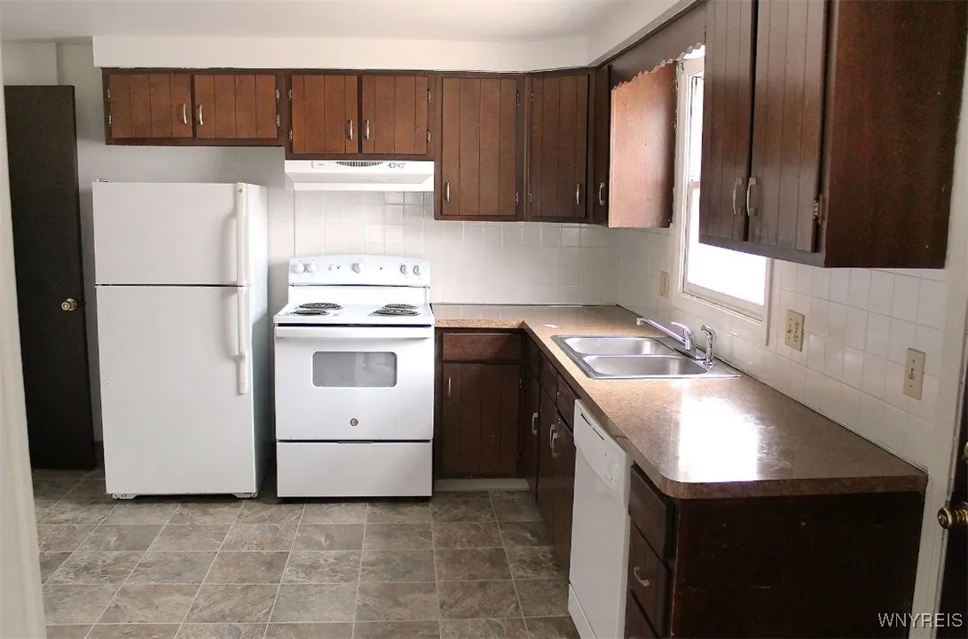 300 Sundridge Drive, Amherst, New York 14228, Amherst, New York 14228, 3 Bedrooms Bedrooms, 4 Rooms Rooms,1 BathroomBathrooms,Residential Lease,For Rent,300 Sundridge Drive, Amherst, New York 14228,B1621965