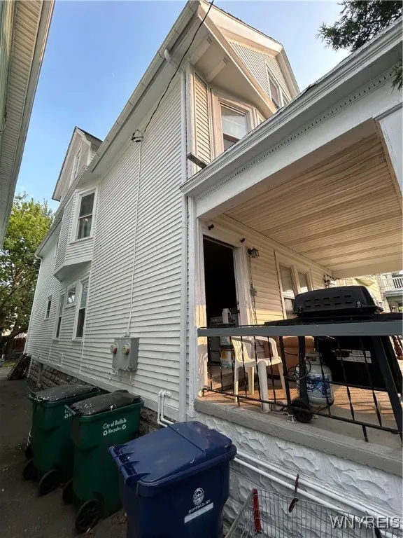 147 Trowbridge Street, Buffalo, New York 14220, Buffalo, New York 14220, 6 Bedrooms Bedrooms, ,2 BathroomsBathrooms,Residential,Closed,147 Trowbridge Street, Buffalo, New York 14220,0,B1622438
