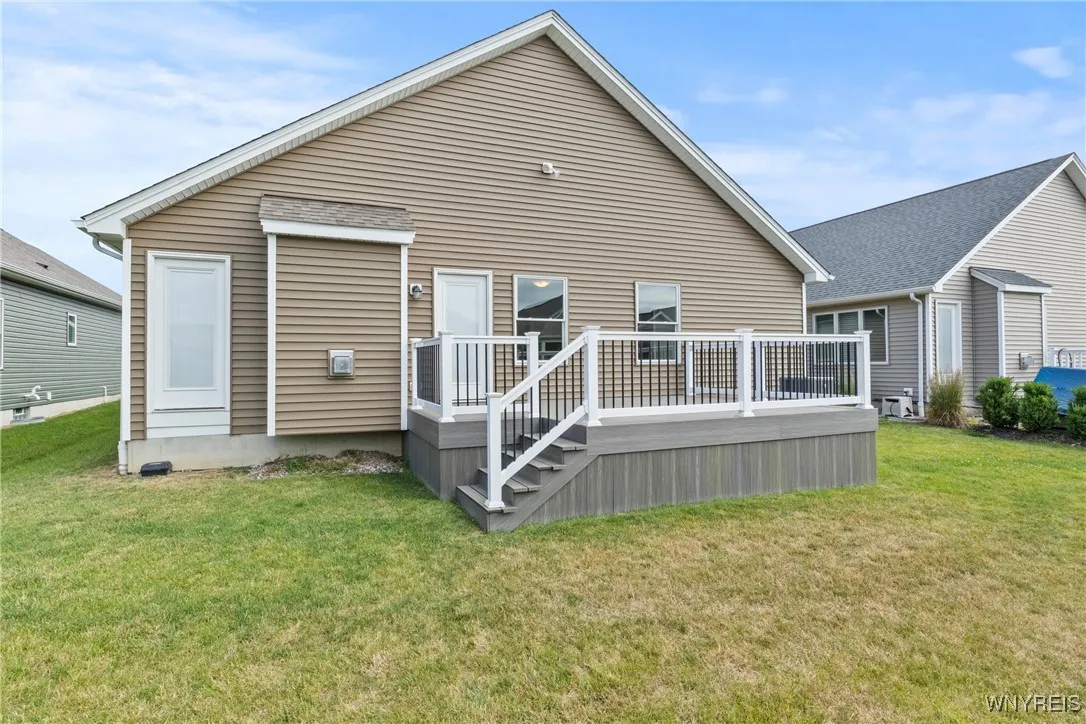 29 Raine Drive, Amherst, New York 14221, Amherst, New York 14221, 2 Bedrooms Bedrooms, 5 Rooms Rooms,2 BathroomsBathrooms,Residential,For Sale,29 Raine Drive, Amherst, New York 14221,B1622329