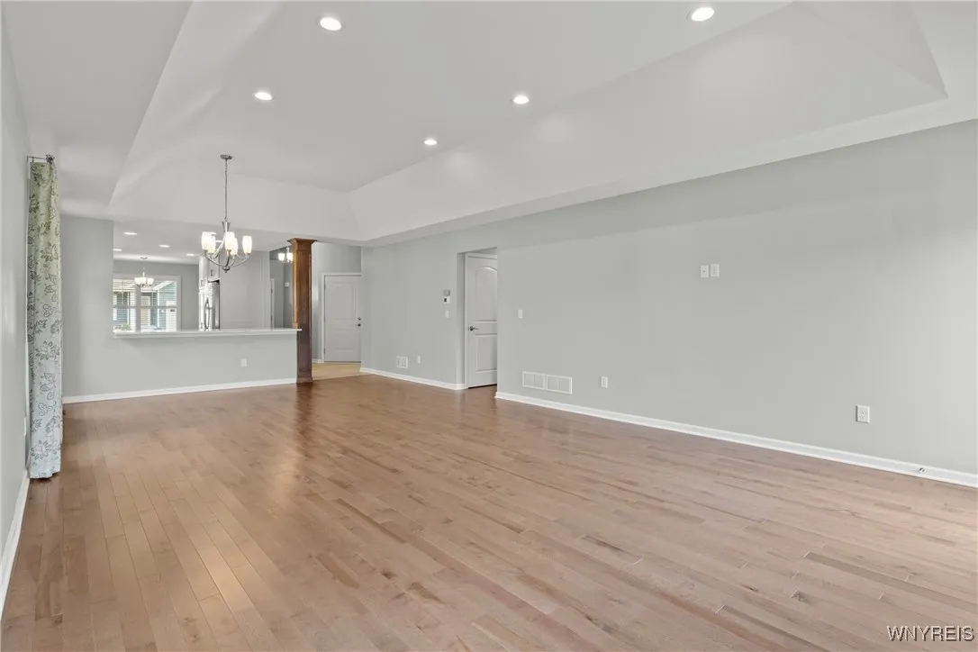 29 Raine Drive, Amherst, New York 14221, Amherst, New York 14221, 2 Bedrooms Bedrooms, 5 Rooms Rooms,2 BathroomsBathrooms,Residential,For Sale,29 Raine Drive, Amherst, New York 14221,B1622329