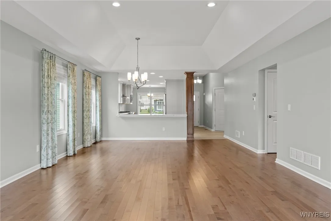 29 Raine Drive, Amherst, New York 14221, Amherst, New York 14221, 2 Bedrooms Bedrooms, 5 Rooms Rooms,2 BathroomsBathrooms,Residential,For Sale,29 Raine Drive, Amherst, New York 14221,B1622329