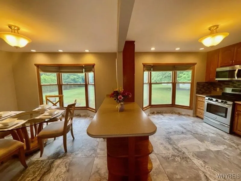 1594 Lakeview Road, Hamburg, New York 14085, Hamburg, New York 14085, 3 Bedrooms Bedrooms, 8 Rooms Rooms,2 BathroomsBathrooms,Residential,For Sale,1594 Lakeview Road, Hamburg, New York 14085,B1619878