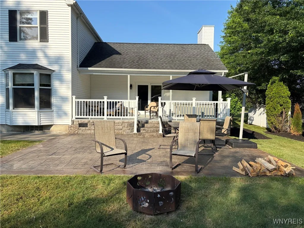 1594 Lakeview Road, Hamburg, New York 14085, Hamburg, New York 14085, 3 Bedrooms Bedrooms, 8 Rooms Rooms,2 BathroomsBathrooms,Residential,For Sale,1594 Lakeview Road, Hamburg, New York 14085,B1619878