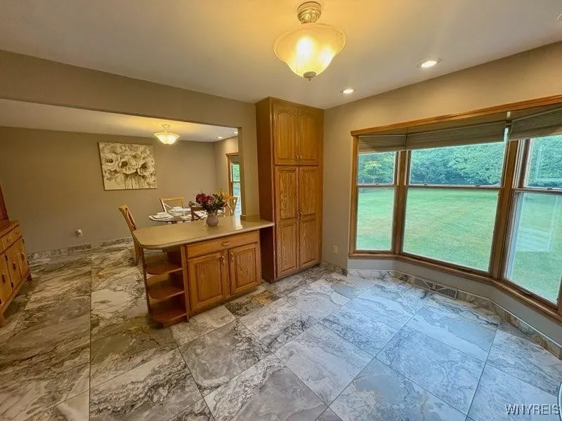 1594 Lakeview Road, Hamburg, New York 14085, Hamburg, New York 14085, 3 Bedrooms Bedrooms, 8 Rooms Rooms,2 BathroomsBathrooms,Residential,For Sale,1594 Lakeview Road, Hamburg, New York 14085,B1619878