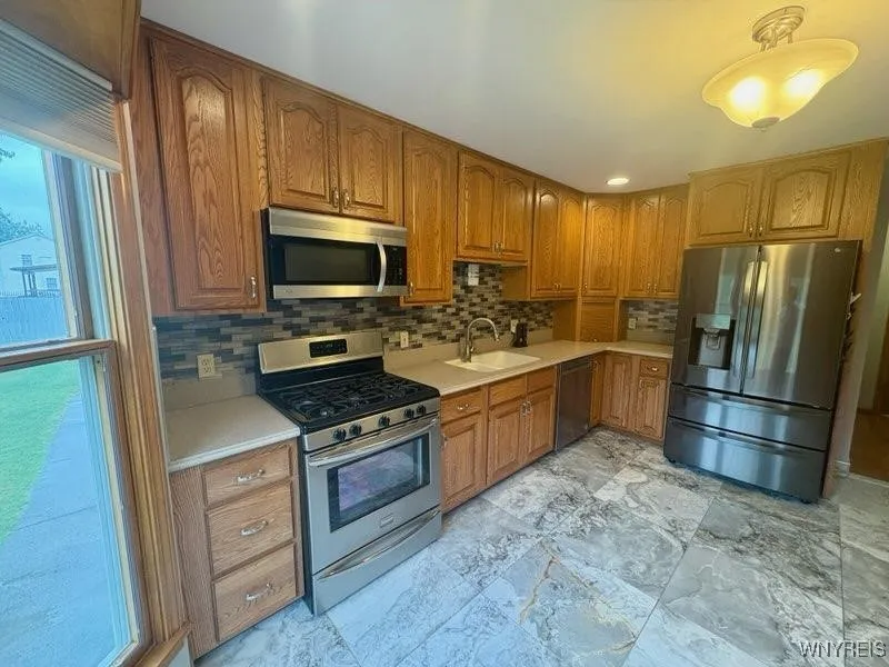 1594 Lakeview Road, Hamburg, New York 14085, Hamburg, New York 14085, 3 Bedrooms Bedrooms, 8 Rooms Rooms,2 BathroomsBathrooms,Residential,For Sale,1594 Lakeview Road, Hamburg, New York 14085,B1619878