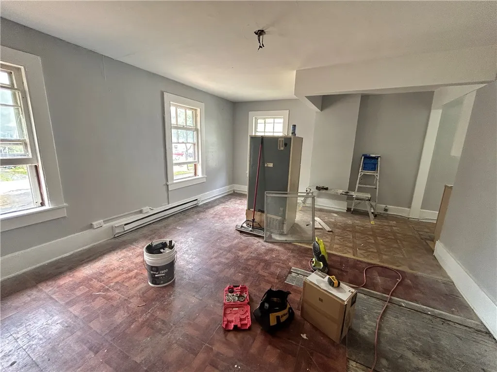 182 Parsells Avenue, Rochester, New York 14609, Rochester, New York 14609, 6 Bedrooms Bedrooms, ,4 BathroomsBathrooms,Residential,For Sale,182 Parsells Avenue, Rochester, New York 14609,R1622451