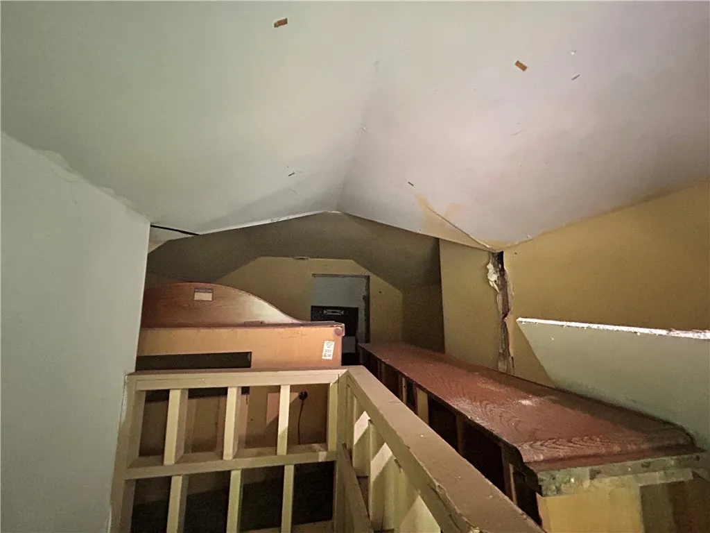 182 Parsells Avenue, Rochester, New York 14609, Rochester, New York 14609, 6 Bedrooms Bedrooms, ,4 BathroomsBathrooms,Residential,For Sale,182 Parsells Avenue, Rochester, New York 14609,R1622451