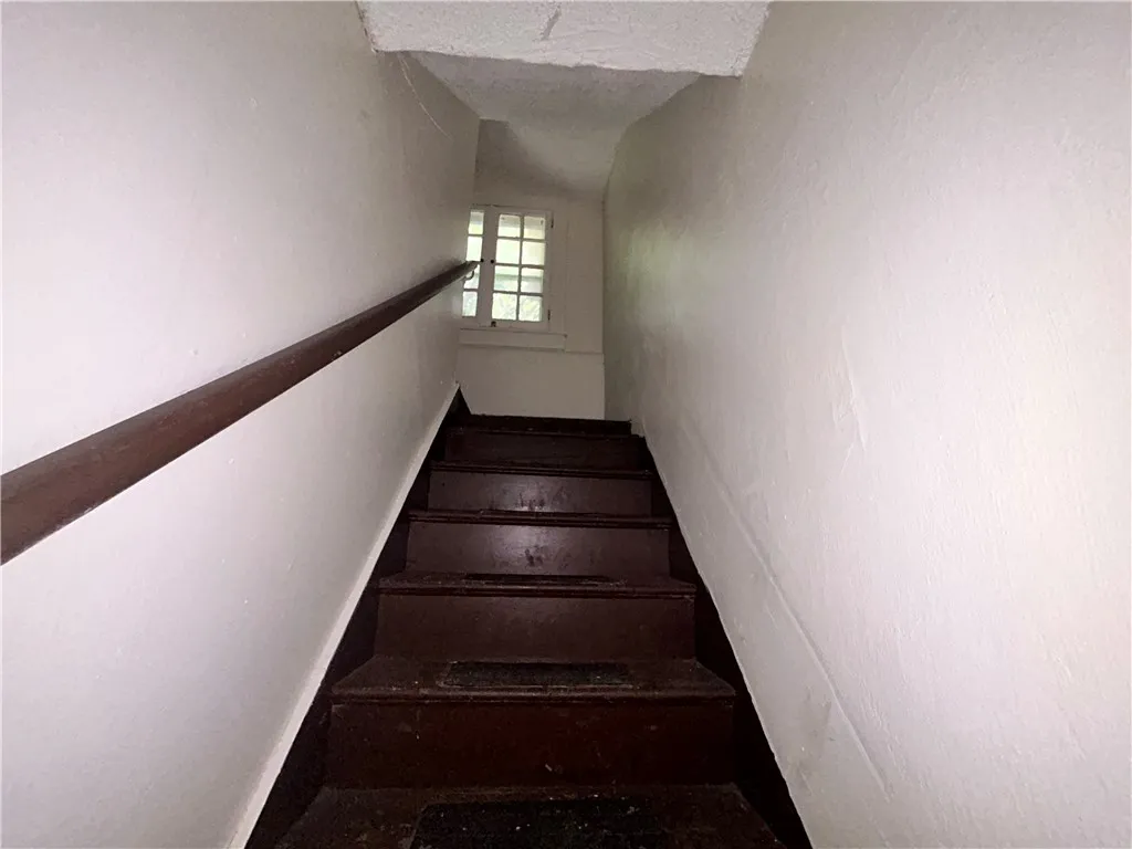 182 Parsells Avenue, Rochester, New York 14609, Rochester, New York 14609, 6 Bedrooms Bedrooms, ,4 BathroomsBathrooms,Residential,For Sale,182 Parsells Avenue, Rochester, New York 14609,R1622451