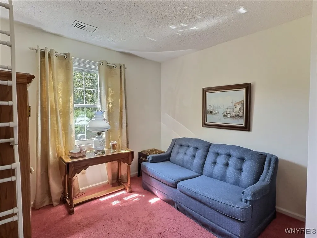 27 Hickory Hill Rd B, Amherst, New York 14221, Amherst, New York 14221, 2 Bedrooms Bedrooms, 5 Rooms Rooms,2 BathroomsBathrooms,Residential,For Sale,27 Hickory Hill Rd B, Amherst, New York 14221,B1622456