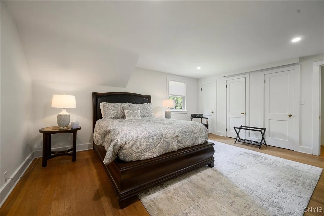 Great hardwoods throughout~