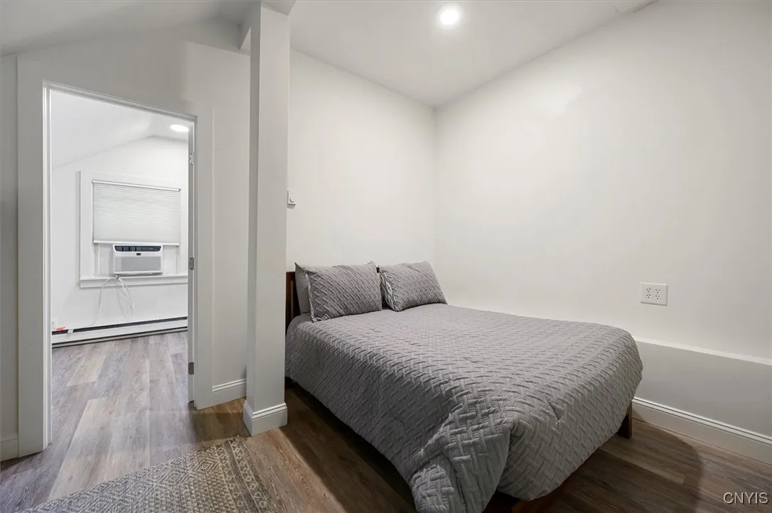 Bedroom 2 w/private full bath ~