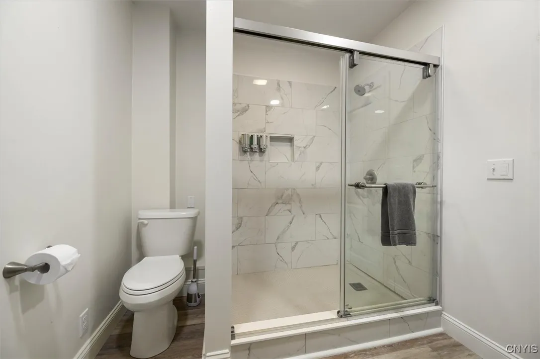 large shower~