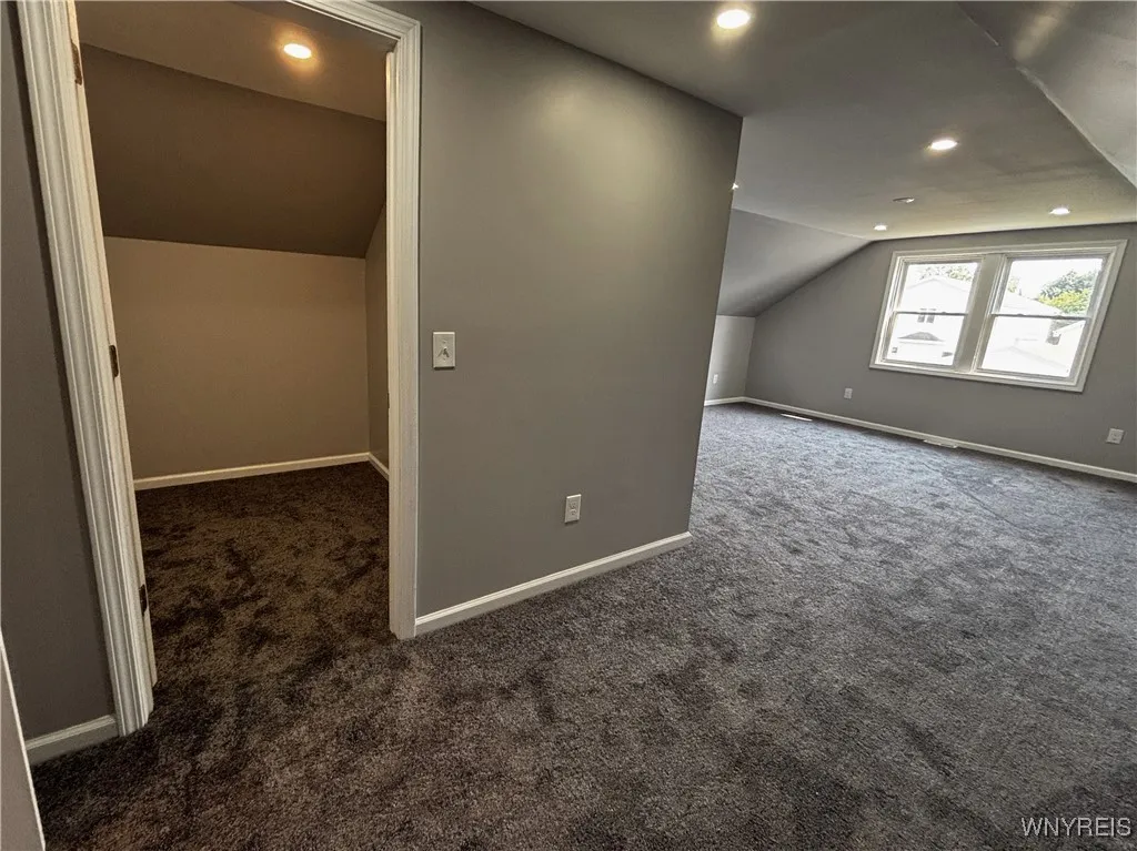 35 Cushing Place, Buffalo, New York 14220, Buffalo, New York 14220, 4 Bedrooms Bedrooms, 10 Rooms Rooms,1 BathroomBathrooms,Residential,For Sale,35 Cushing Place, Buffalo, New York 14220,B1622455