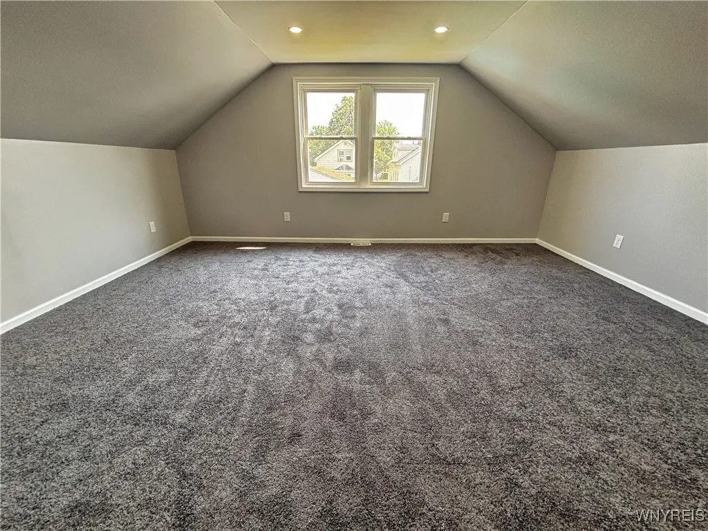35 Cushing Place, Buffalo, New York 14220, Buffalo, New York 14220, 4 Bedrooms Bedrooms, 10 Rooms Rooms,1 BathroomBathrooms,Residential,For Sale,35 Cushing Place, Buffalo, New York 14220,B1622455