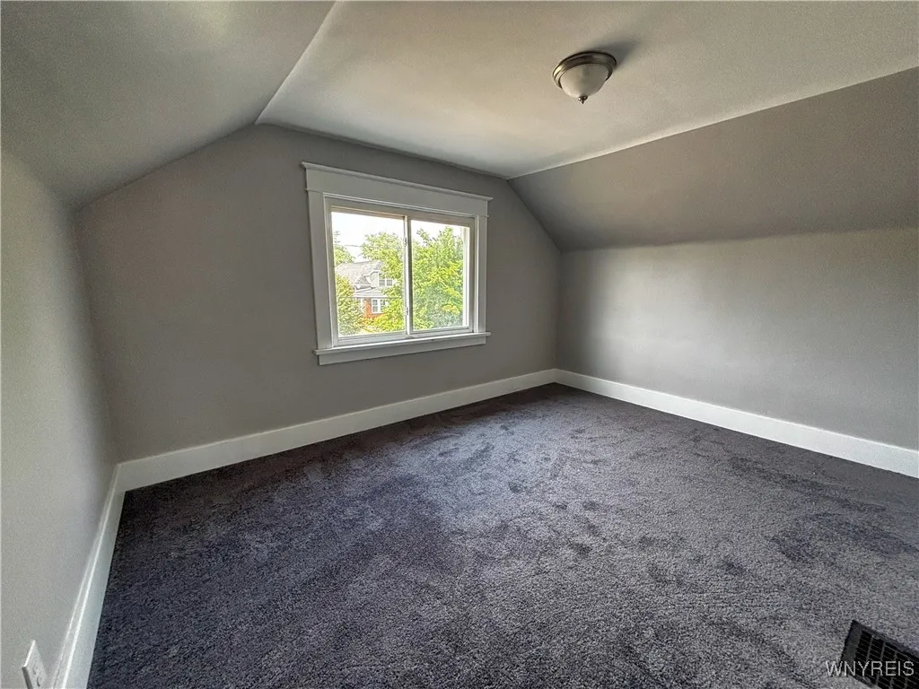 35 Cushing Place, Buffalo, New York 14220, Buffalo, New York 14220, 4 Bedrooms Bedrooms, 10 Rooms Rooms,1 BathroomBathrooms,Residential,For Sale,35 Cushing Place, Buffalo, New York 14220,B1622455