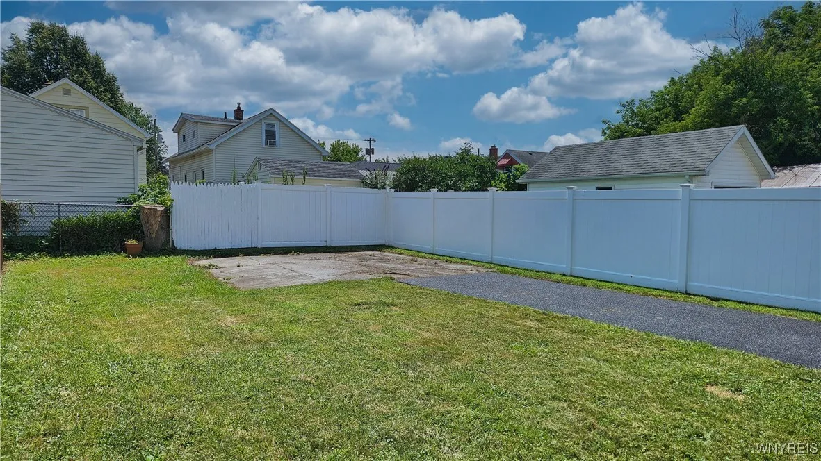 35 Cushing Place, Buffalo, New York 14220, Buffalo, New York 14220, 4 Bedrooms Bedrooms, 10 Rooms Rooms,1 BathroomBathrooms,Residential,For Sale,35 Cushing Place, Buffalo, New York 14220,B1622455