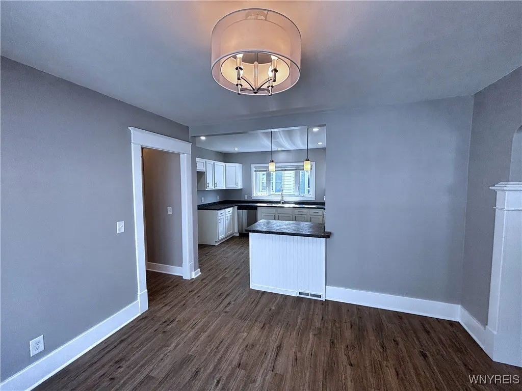35 Cushing Place, Buffalo, New York 14220, Buffalo, New York 14220, 4 Bedrooms Bedrooms, 10 Rooms Rooms,1 BathroomBathrooms,Residential,For Sale,35 Cushing Place, Buffalo, New York 14220,B1622455