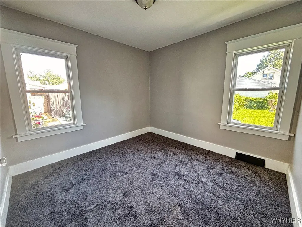 35 Cushing Place, Buffalo, New York 14220, Buffalo, New York 14220, 4 Bedrooms Bedrooms, 10 Rooms Rooms,1 BathroomBathrooms,Residential,For Sale,35 Cushing Place, Buffalo, New York 14220,B1622455