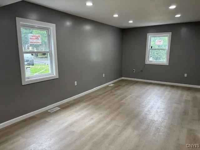 196 Berger Avenue, Syracuse, New York 13205, Syracuse, New York 13205, 5 Bedrooms Bedrooms, 9 Rooms Rooms,2 BathroomsBathrooms,Residential,For Sale,196 Berger Avenue, Syracuse, New York 13205,S1621940
