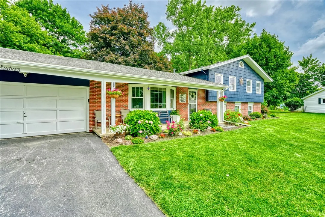 16 Harper Dr, Pittsford, New York 14534, Pittsford, New York 14534, 5 Bedrooms Bedrooms, 9 Rooms Rooms,2 BathroomsBathrooms,Residential,For Sale,16 Harper Dr, Pittsford, New York 14534,R1622290