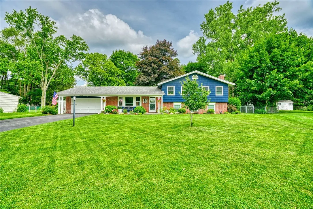 16 Harper Dr, Pittsford, New York 14534, Pittsford, New York 14534, 5 Bedrooms Bedrooms, 9 Rooms Rooms,2 BathroomsBathrooms,Residential,For Sale,16 Harper Dr, Pittsford, New York 14534,R1622290