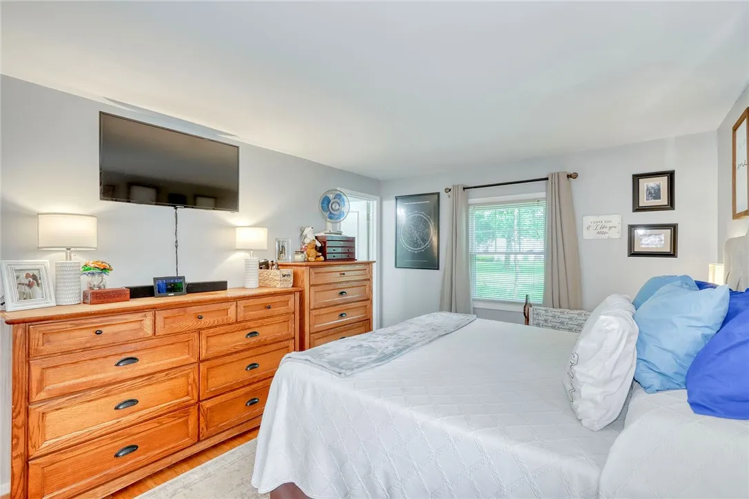 16 Harper Dr, Pittsford, New York 14534, Pittsford, New York 14534, 5 Bedrooms Bedrooms, 9 Rooms Rooms,2 BathroomsBathrooms,Residential,For Sale,16 Harper Dr, Pittsford, New York 14534,R1622290