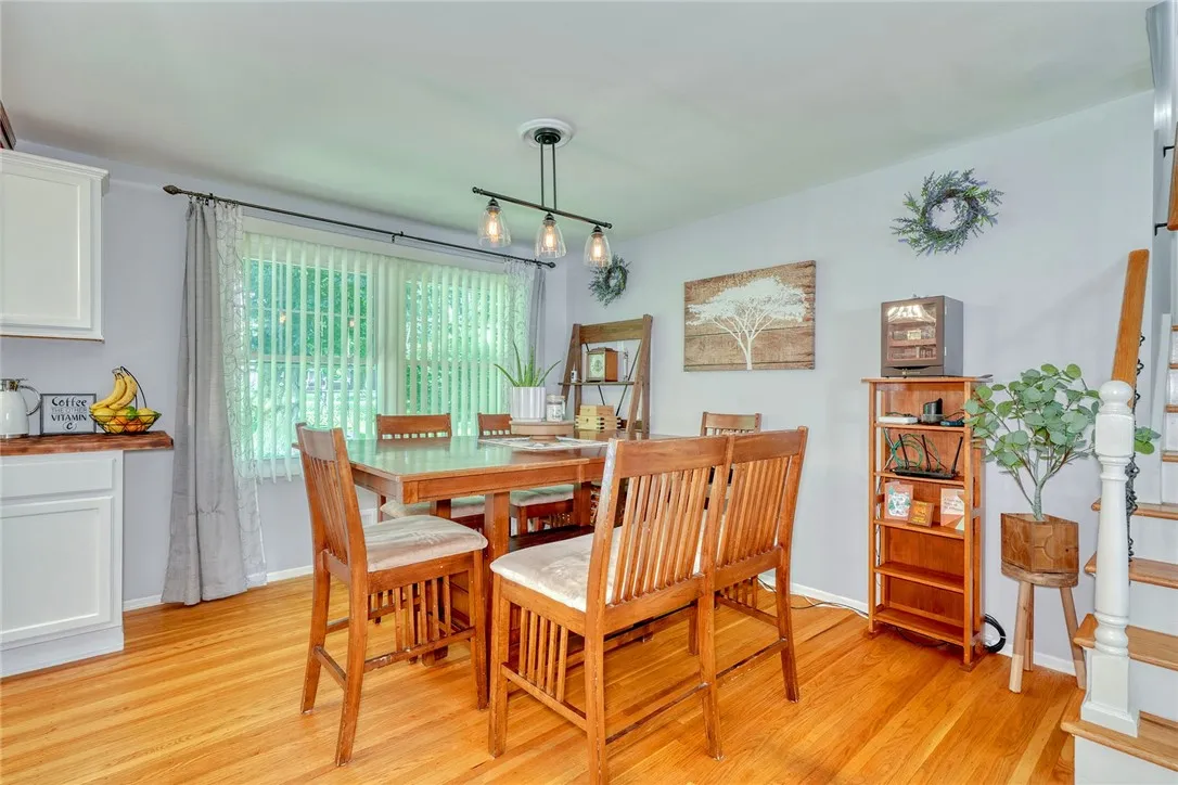 16 Harper Dr, Pittsford, New York 14534, Pittsford, New York 14534, 5 Bedrooms Bedrooms, 9 Rooms Rooms,2 BathroomsBathrooms,Residential,For Sale,16 Harper Dr, Pittsford, New York 14534,R1622290
