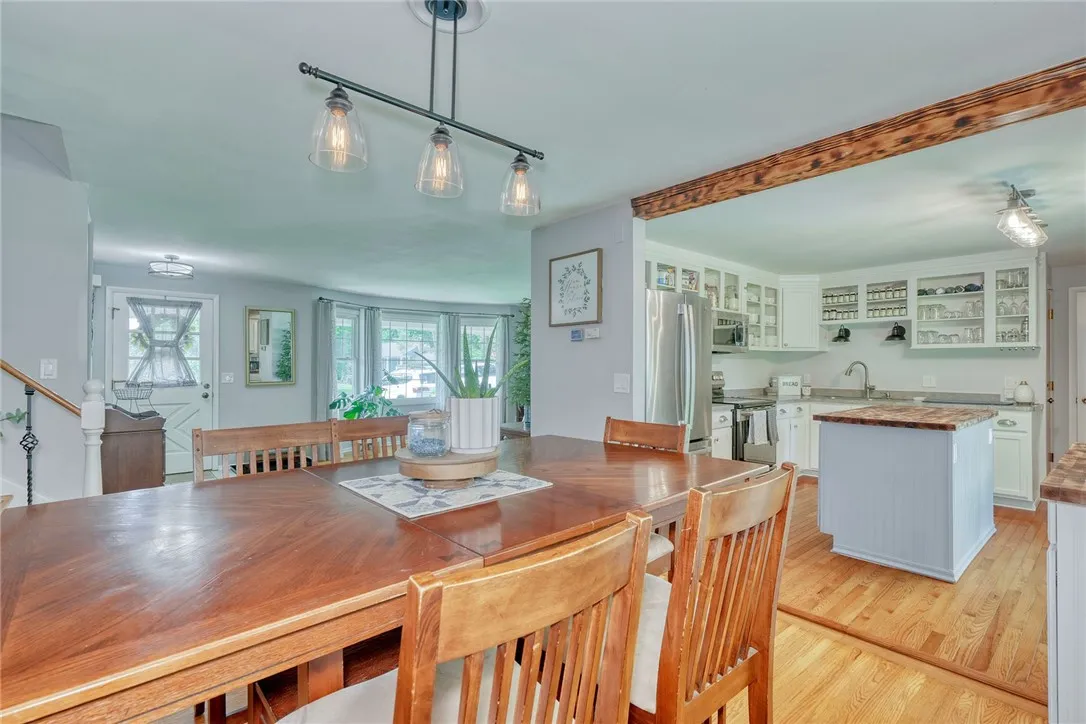 16 Harper Dr, Pittsford, New York 14534, Pittsford, New York 14534, 5 Bedrooms Bedrooms, 9 Rooms Rooms,2 BathroomsBathrooms,Residential,For Sale,16 Harper Dr, Pittsford, New York 14534,R1622290