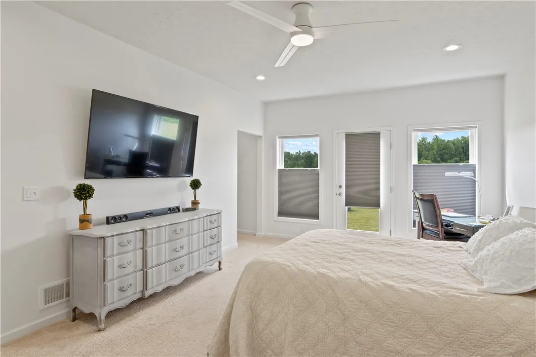 1502 Grand Meadows, Webster, New York 14580, Webster, New York 14580, 2 Bedrooms Bedrooms, 8 Rooms Rooms,2 BathroomsBathrooms,Residential,For Sale,1502 Grand Meadows, Webster, New York 14580,R1615903