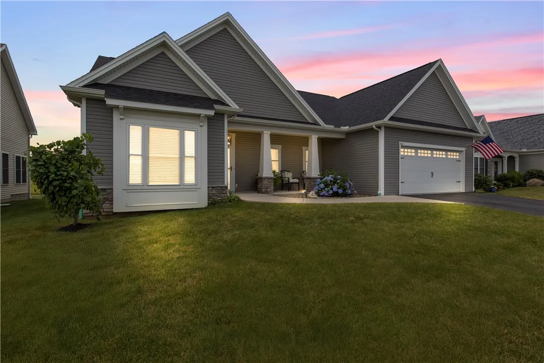 1502 Grand Meadows, Webster, New York 14580, Webster, New York 14580, 2 Bedrooms Bedrooms, 8 Rooms Rooms,2 BathroomsBathrooms,Residential,For Sale,1502 Grand Meadows, Webster, New York 14580,R1615903