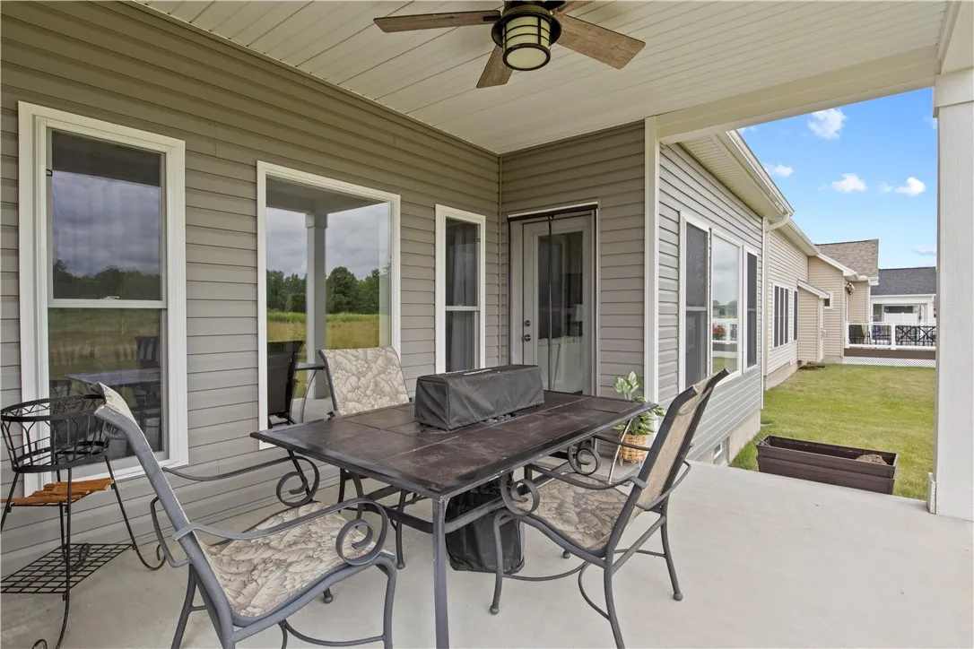 1502 Grand Meadows, Webster, New York 14580, Webster, New York 14580, 2 Bedrooms Bedrooms, 8 Rooms Rooms,2 BathroomsBathrooms,Residential,For Sale,1502 Grand Meadows, Webster, New York 14580,R1615903
