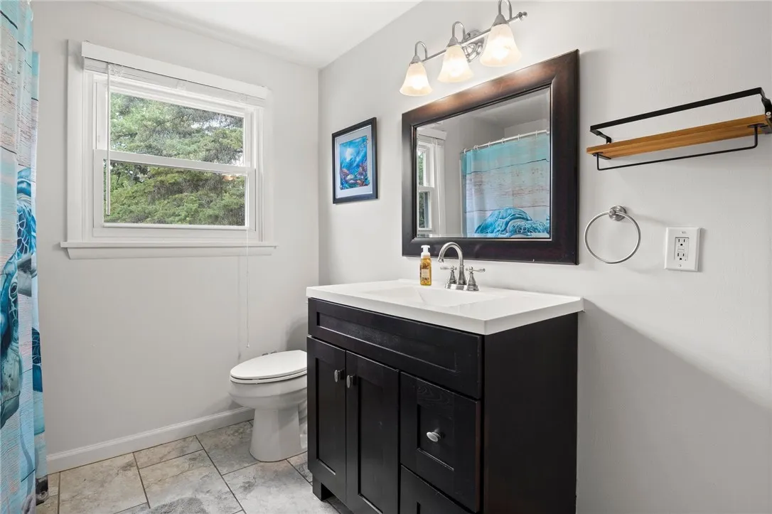 29 Davy Drive, Gates, New York 14624, Gates, New York 14624, 4 Bedrooms Bedrooms, 7 Rooms Rooms,2 BathroomsBathrooms,Residential,For Sale,29 Davy Drive, Gates, New York 14624,R1621589