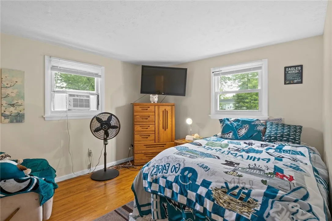 29 Davy Drive, Gates, New York 14624, Gates, New York 14624, 4 Bedrooms Bedrooms, 7 Rooms Rooms,2 BathroomsBathrooms,Residential,For Sale,29 Davy Drive, Gates, New York 14624,R1621589