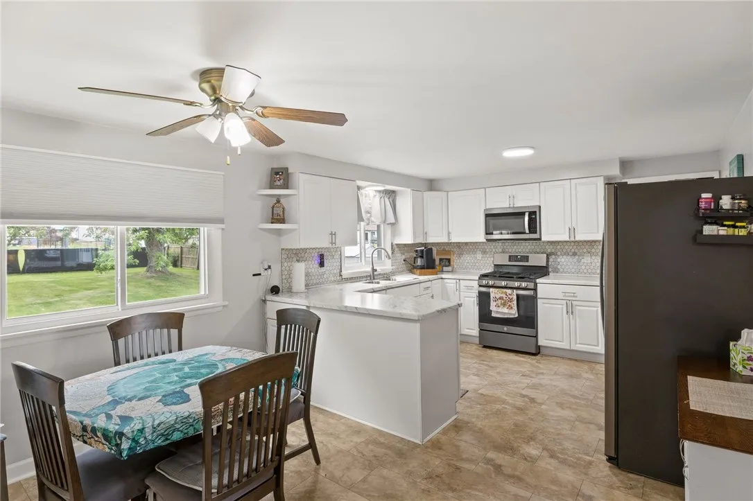 29 Davy Drive, Gates, New York 14624, Gates, New York 14624, 4 Bedrooms Bedrooms, 7 Rooms Rooms,2 BathroomsBathrooms,Residential,For Sale,29 Davy Drive, Gates, New York 14624,R1621589