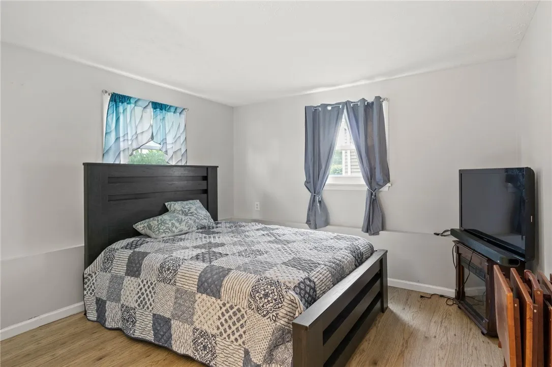 29 Davy Drive, Gates, New York 14624, Gates, New York 14624, 4 Bedrooms Bedrooms, 7 Rooms Rooms,2 BathroomsBathrooms,Residential,For Sale,29 Davy Drive, Gates, New York 14624,R1621589
