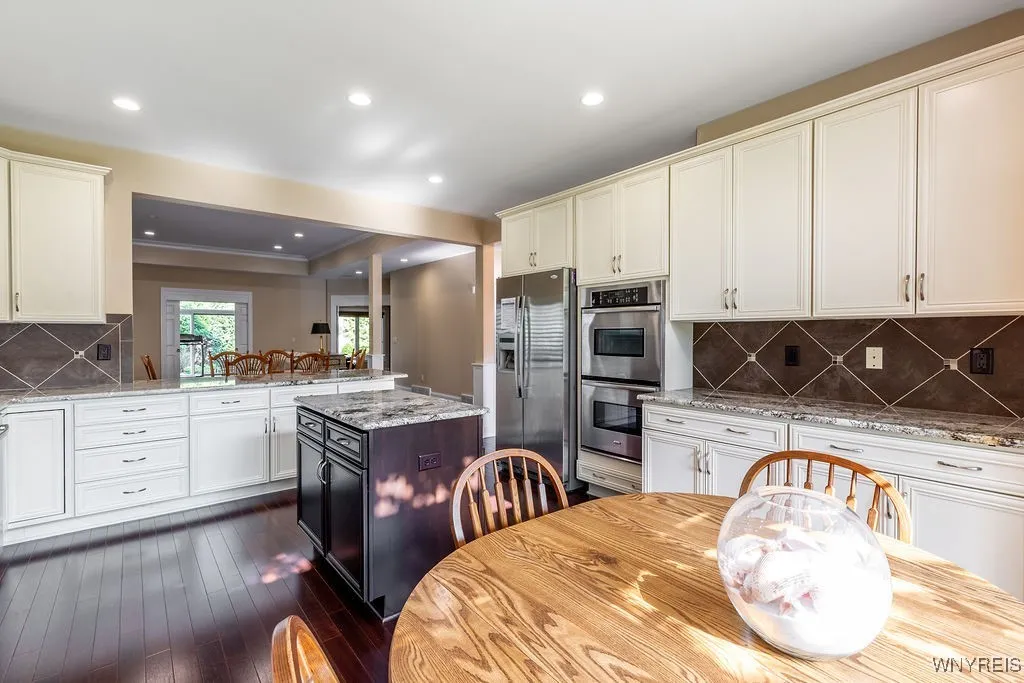 171 Harbridge Mnr, Amherst, New York 14221, Amherst, New York 14221, 2 Bedrooms Bedrooms, 7 Rooms Rooms,2 BathroomsBathrooms,Residential,For Sale,171 Harbridge Mnr, Amherst, New York 14221,B1619755