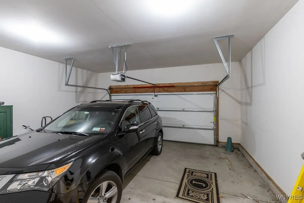 171 Harbridge Mnr, Amherst, New York 14221, Amherst, New York 14221, 2 Bedrooms Bedrooms, 7 Rooms Rooms,2 BathroomsBathrooms,Residential,For Sale,171 Harbridge Mnr, Amherst, New York 14221,B1619755