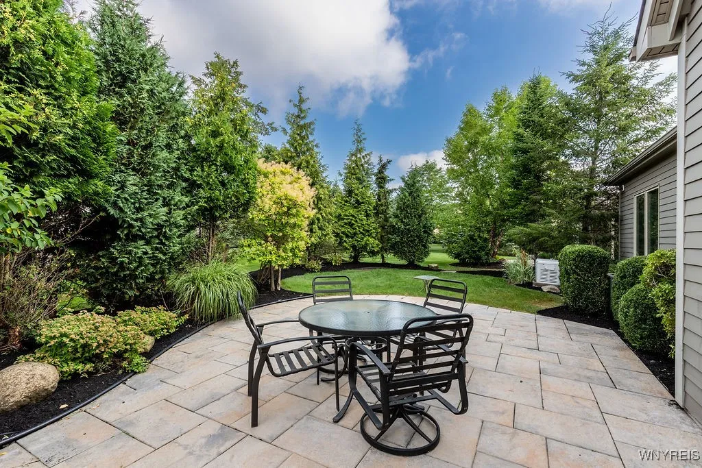 171 Harbridge Mnr, Amherst, New York 14221, Amherst, New York 14221, 2 Bedrooms Bedrooms, 7 Rooms Rooms,2 BathroomsBathrooms,Residential,For Sale,171 Harbridge Mnr, Amherst, New York 14221,B1619755