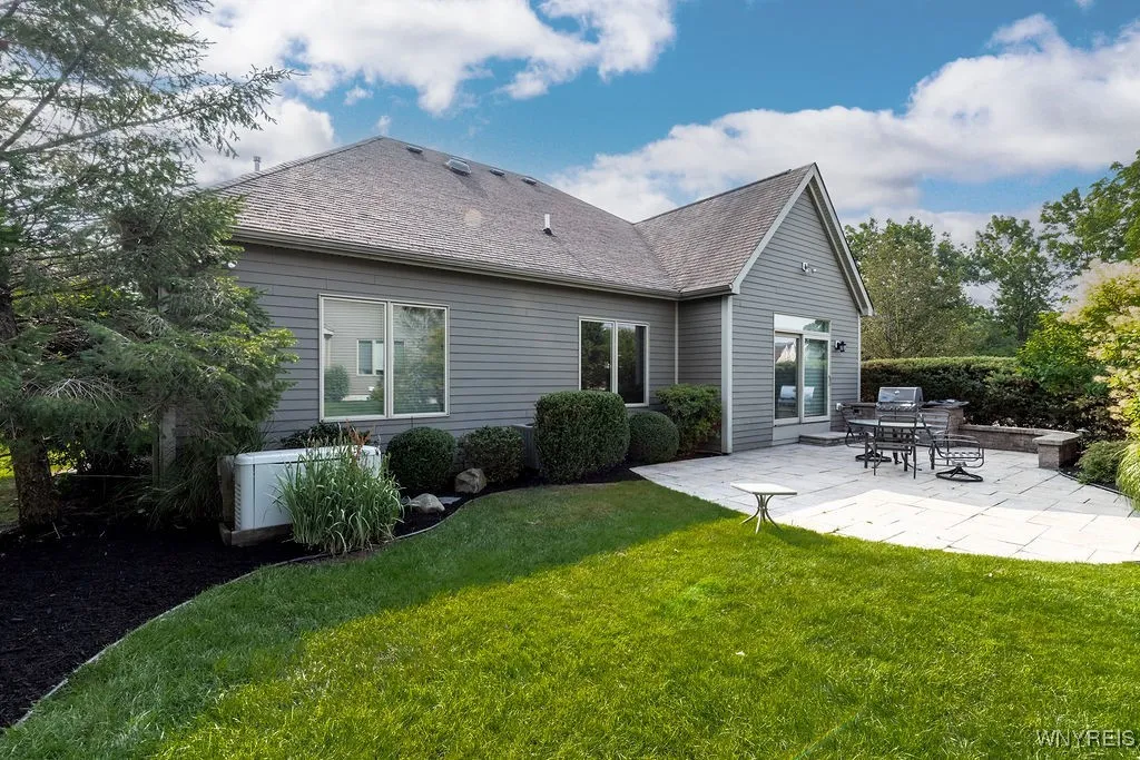 171 Harbridge Mnr, Amherst, New York 14221, Amherst, New York 14221, 2 Bedrooms Bedrooms, 7 Rooms Rooms,2 BathroomsBathrooms,Residential,For Sale,171 Harbridge Mnr, Amherst, New York 14221,B1619755